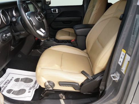 Used 2019 Jeep Wrangler Unlimited Rubicon AWD/4WD image 9