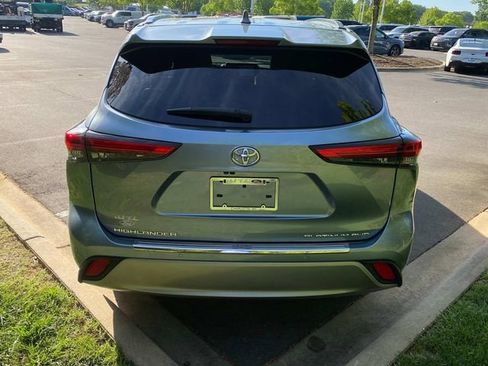 Used 2020 Toyota Highlander Platinum image 33
