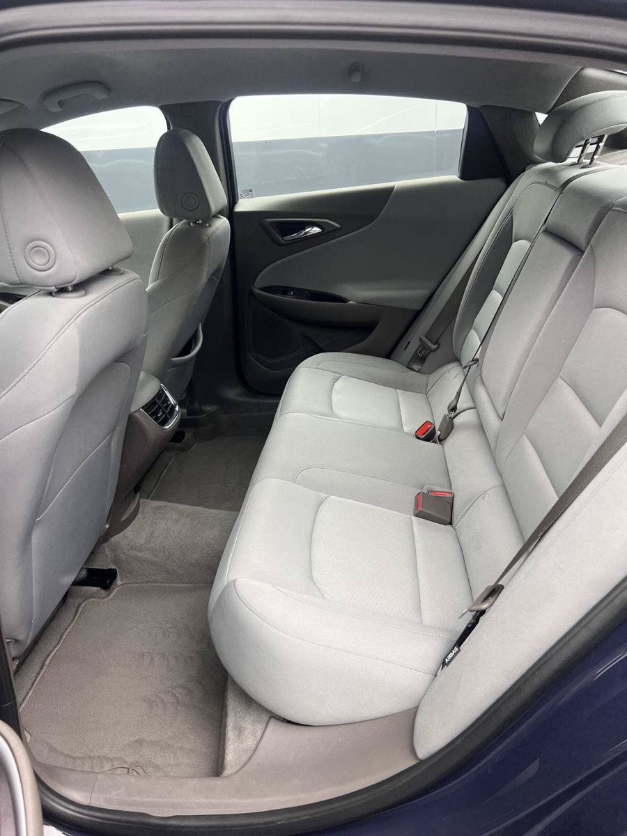 Used 2025 Chevrolet Malibu LT FWD image 18