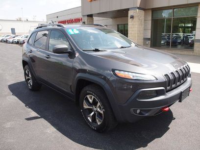 Used 2016 Jeep Cherokee Trailhawk w/ Comfort/Convenience Group