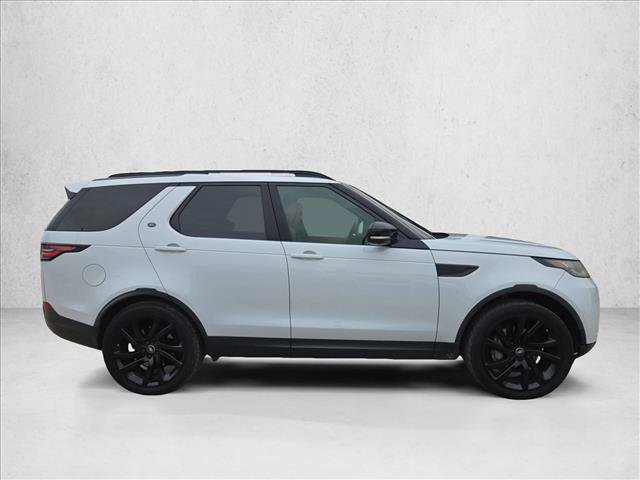 Used 2018 Land Rover Discovery HSE Luxury AWD/4WD image 4