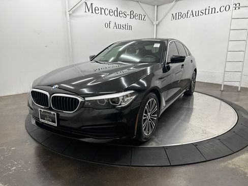 Used 2019 BMW 530e w/ Convenience Package RWD image 3