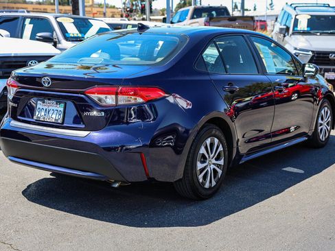 Certified 2022 Toyota Corolla LE FWD image 22
