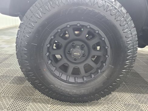 Used 2012 Jeep Wrangler Unlimited Sahara AWD/4WD image 15