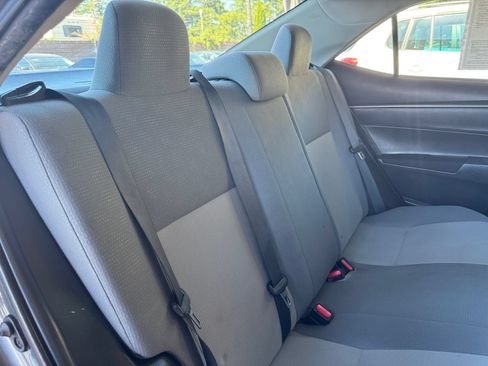 Used 2015 Toyota Corolla L FWD image 19