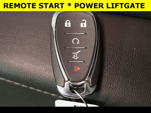 Used 2023 Chevrolet Traverse LT image 6