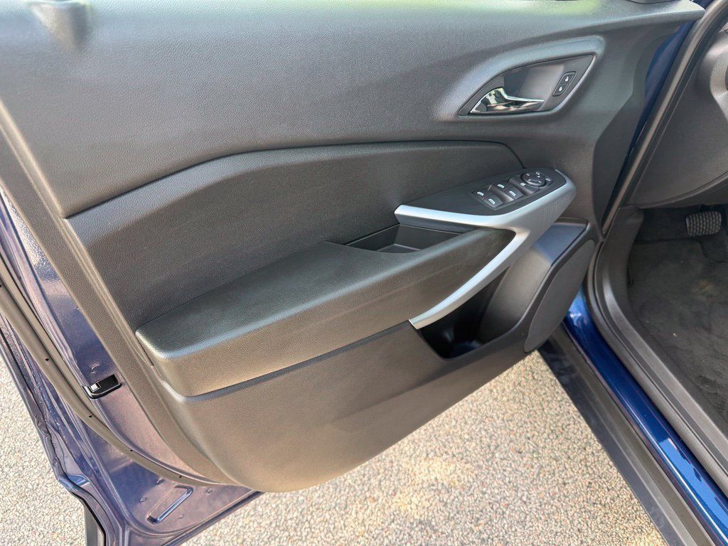 Used 2024 Chevrolet Trax LS w/ LS Convenience Package FWD image 13