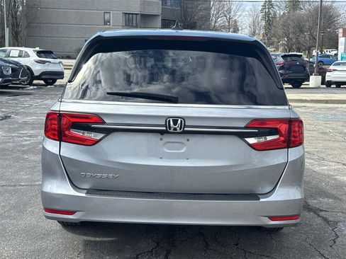 Used 2023 Honda Odyssey EX-L image 4