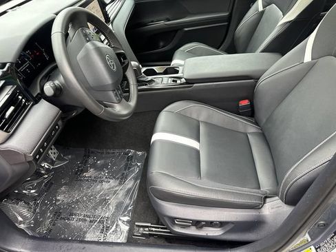 Used 2025 Toyota Camry SE w/ Convenience Package AWD/4WD image 27
