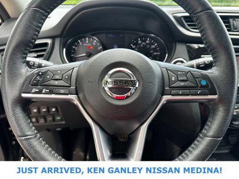 Used 2020 Nissan Rogue SL AWD/4WD image 12