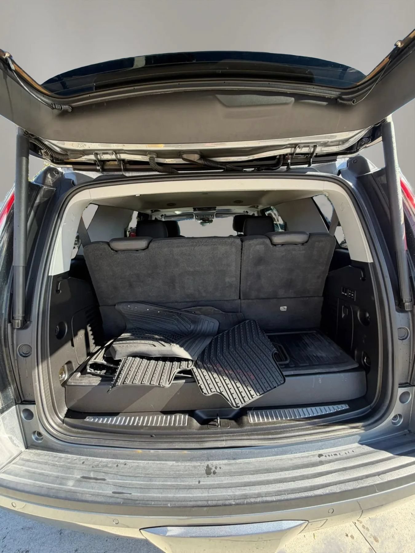 Used 2019 Cadillac Escalade Luxury AWD/4WD image 21
