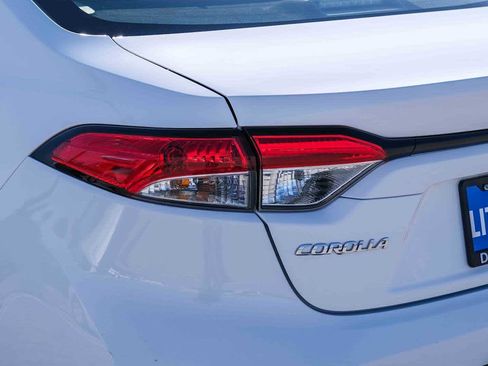 Used 2025 Toyota Corolla LE FWD image 7