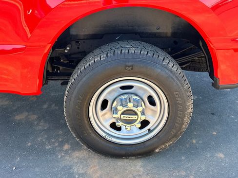 Used 2024 Ford F350 XL w/ XL Chrome Package image 17