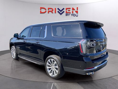 New 2026 Chevrolet Suburban Premier image 3