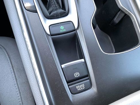 Used 2019 Honda Accord LX image 27