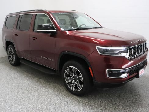 Used 2023 Jeep Wagoneer 2WD w/ Premium Group I image 4