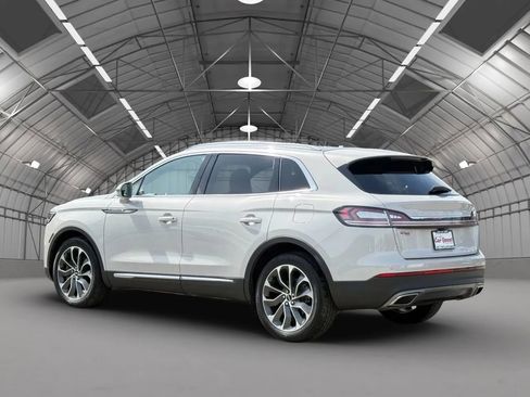 Used 2021 Lincoln Nautilus Reserve image 5