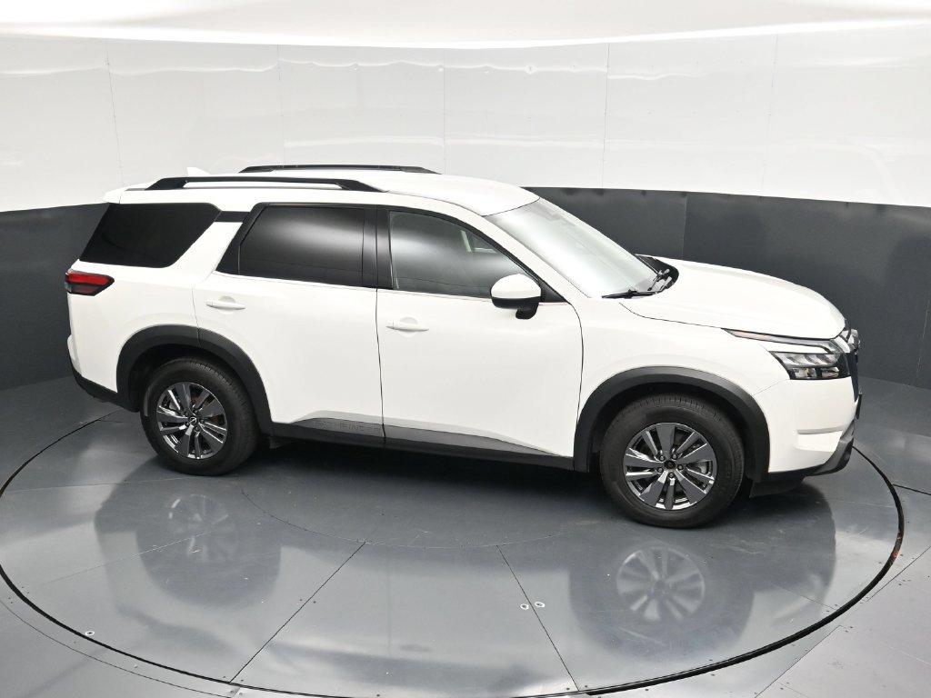 Used 2025 Nissan Pathfinder SV AWD/4WD image 37