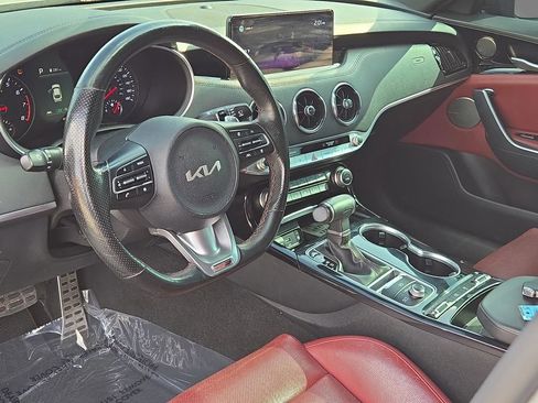 Used 2022 Kia Stinger GT-Line w/ Sun & Sound Package image 17