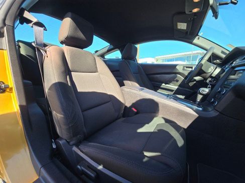 Used 2010 Ford Mustang GT image 12