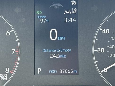 Used 2025 Toyota Corolla SE FWD image 32