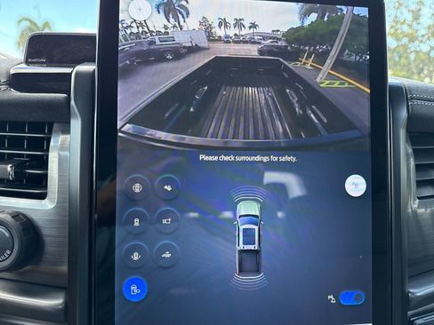 New 2025 Ford F150 Lightning Flash image 25