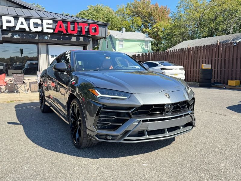 Used 2019 Lamborghini Urus AWD/4WD image 4