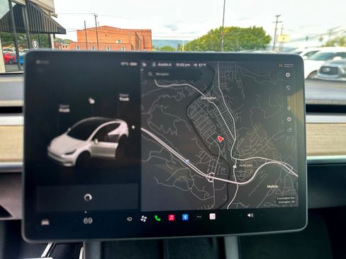 Used 2021 Tesla Model Y Performance image 13