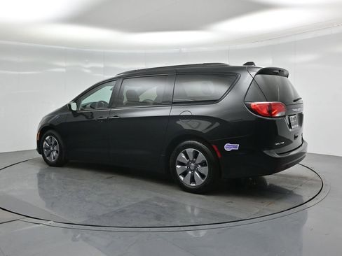 Used 2018 Chrysler Pacifica Limited w/ Advanced Safetytec Group image 7