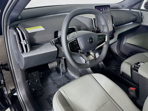 New 2026 Volvo EX30 Plus w/ Protection Package Premier AWD/4WD image 9