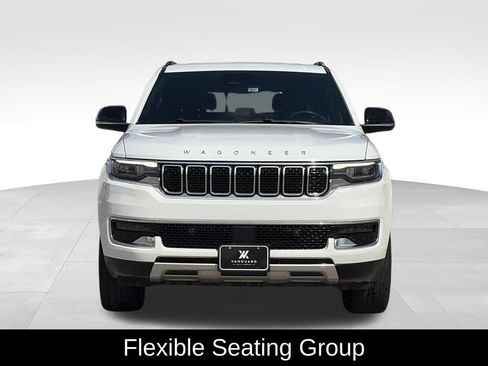 Used 2024 Jeep Wagoneer Series II w/ Flexible Seating Group RWD image 3