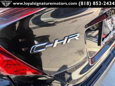 Used 2018 Toyota C-HR XLE FWD image 8