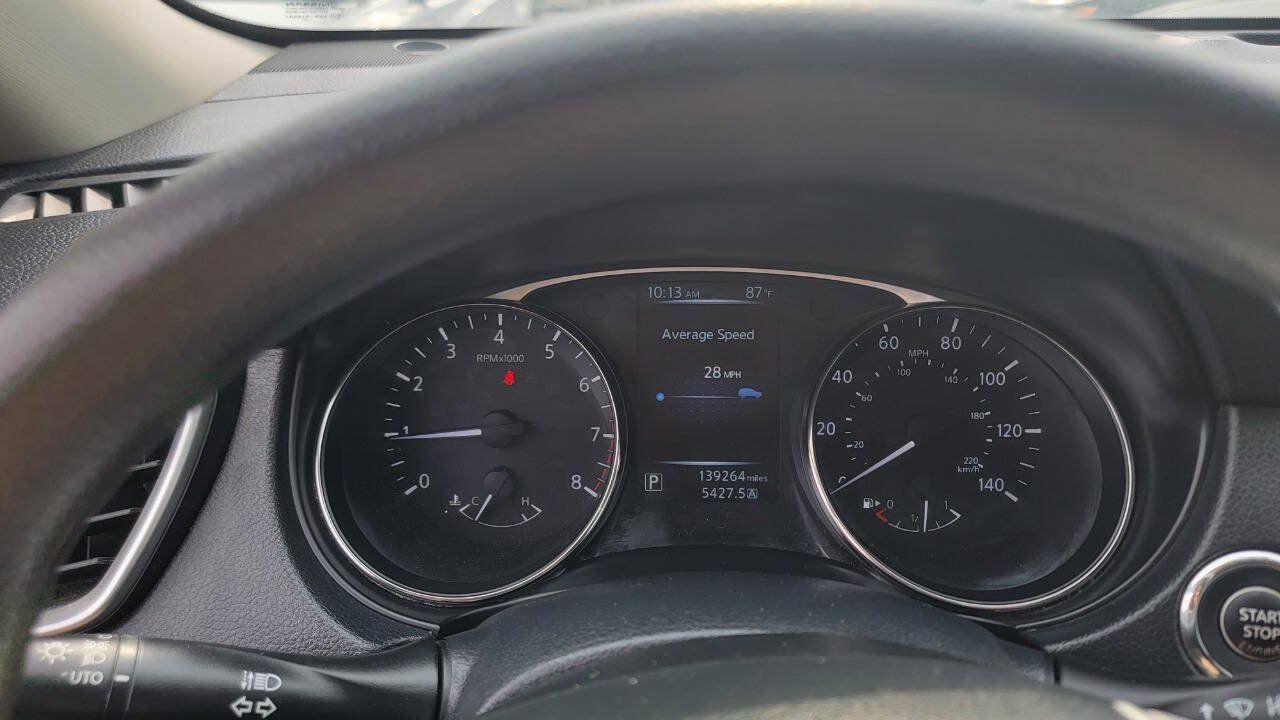 Used 2015 Nissan Rogue SV FWD image 27