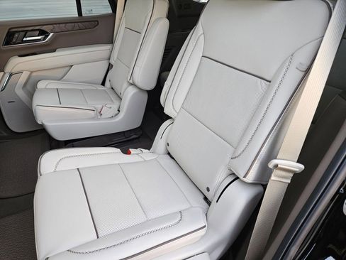 New 2026 GMC Yukon Denali w/ Sun & Power Step Package AWD/4WD image 28