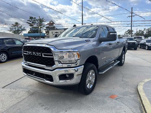 Used 2024 RAM 2500 Big Horn w/ Bed Utility Group image 3