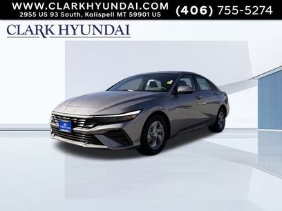 Used 2025 Hyundai Elantra SE