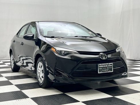 Used 2019 Toyota Corolla L image 2