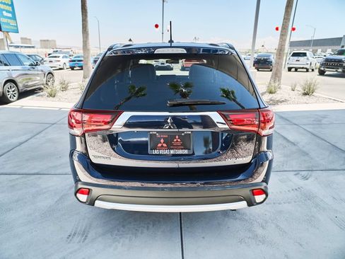 Used 2016 Mitsubishi Outlander SEL FWD image 8