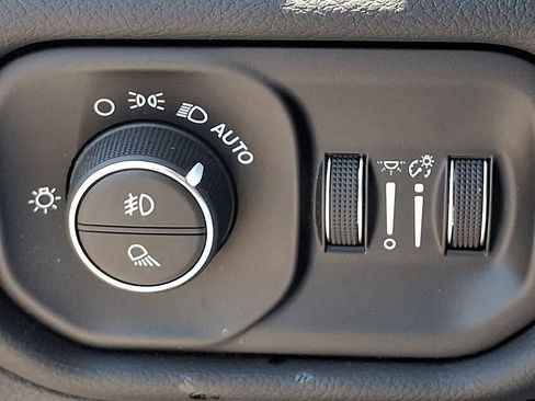 Used 2024 RAM 2500 Laramie w/ Safety Group AWD/4WD image 23