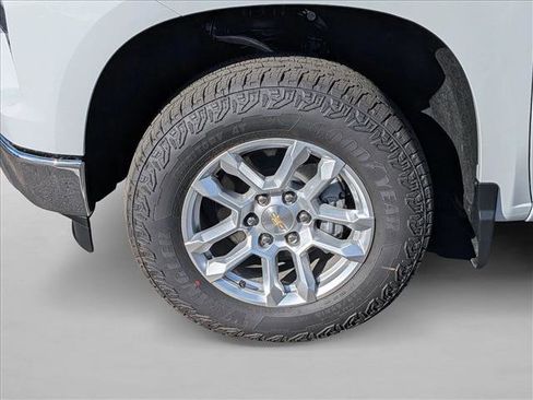 New 2026 Chevrolet Silverado 1500 LT w/ Z71 Off-Road Package image 10