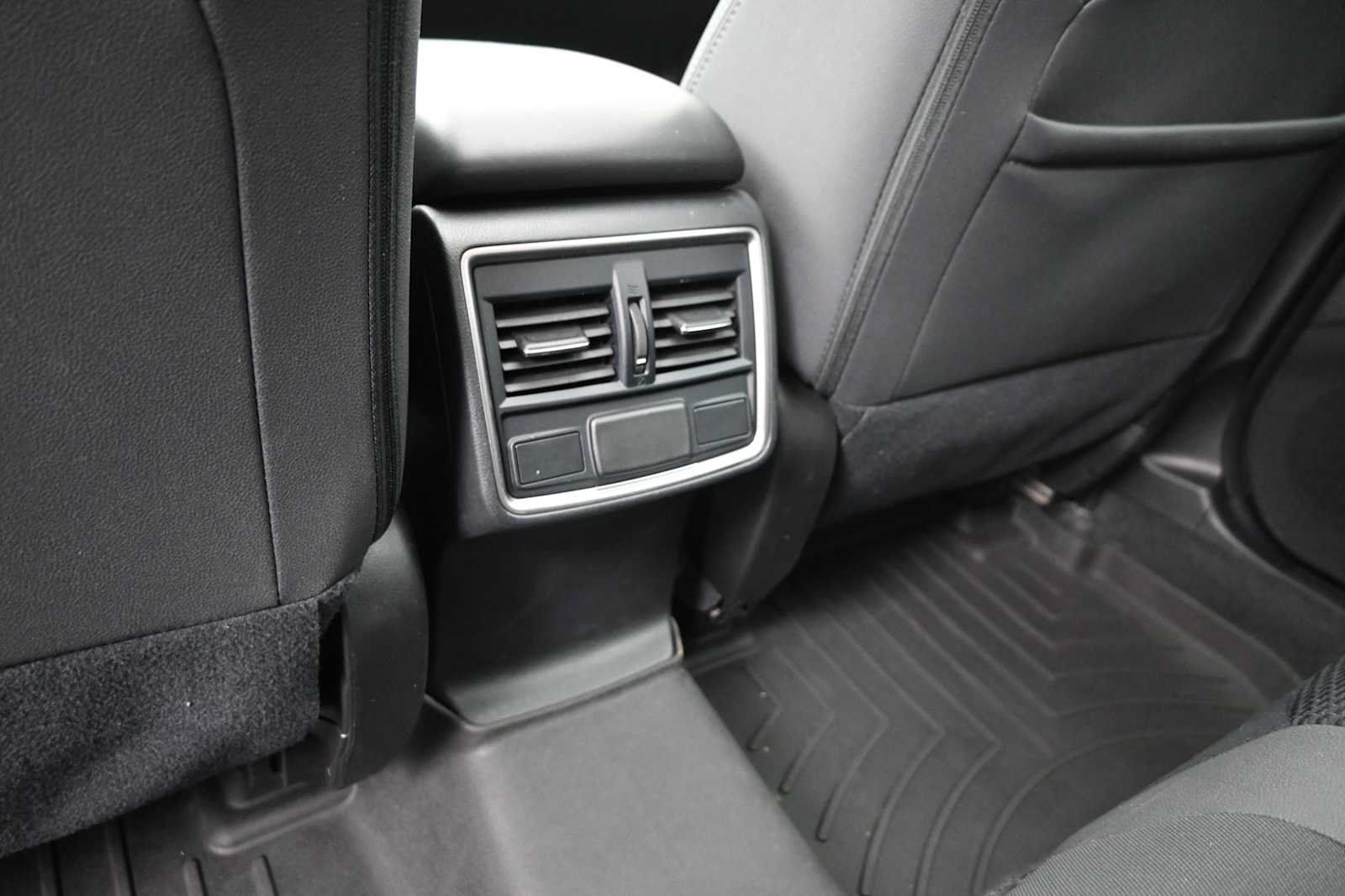 Used 2021 Subaru Forester Premium AWD/4WD image 8