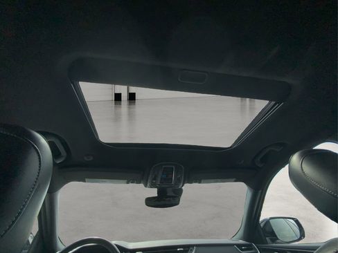 Used 2022 Jeep Grand Cherokee Altitude image 18