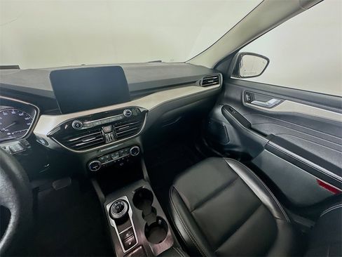 Used 2021 Ford Escape SEL image 11