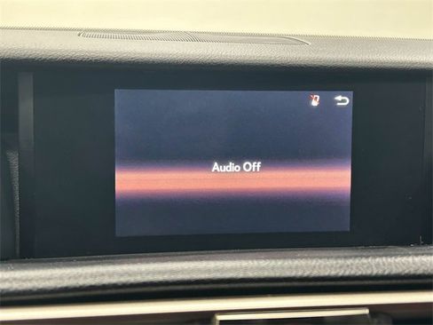 Used 2018 Lexus IS 300 image 19