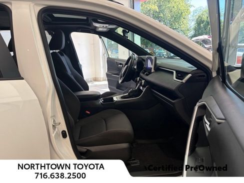 Used 2023 Toyota RAV4 SE w/ Weather & Moonroof Package AWD/4WD image 21