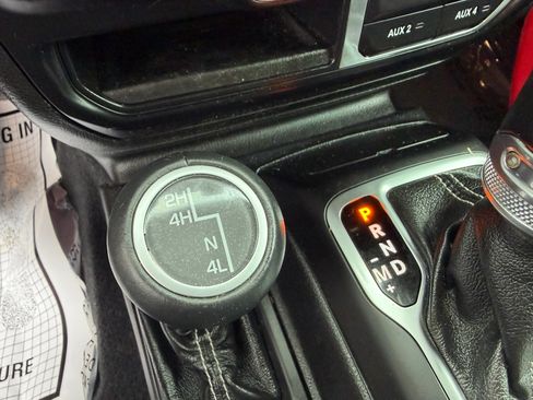 Used 2020 Jeep Gladiator Overland AWD/4WD image 20