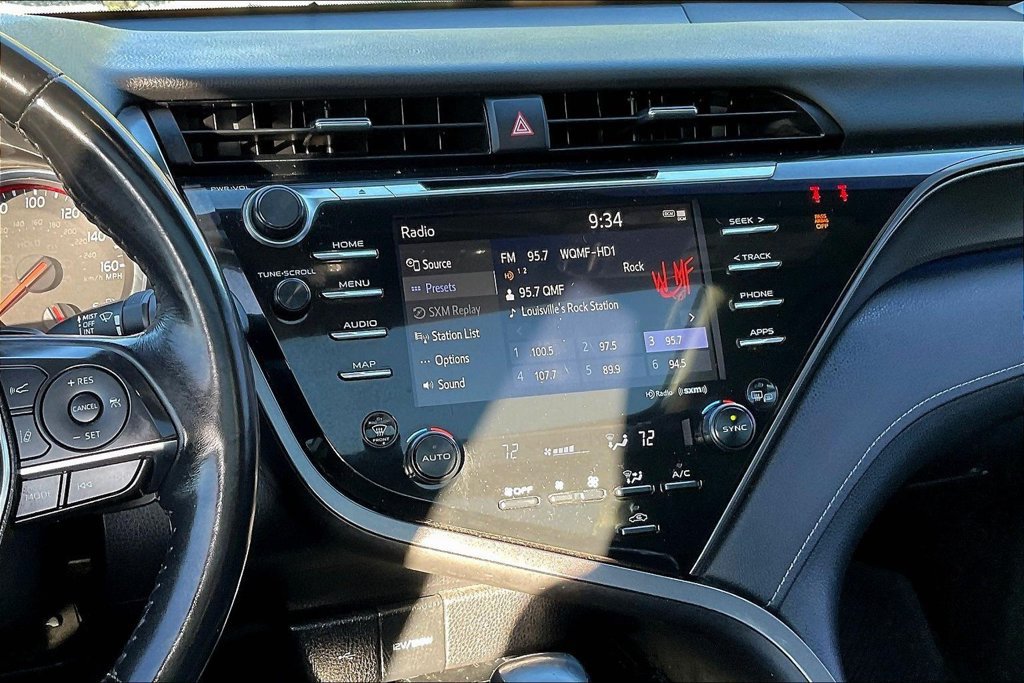 Used 2020 Toyota Camry XSE FWD image 9