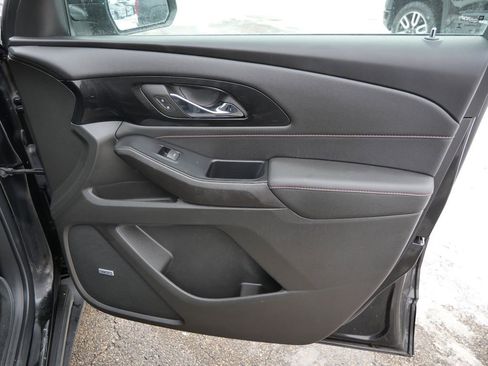 Used 2023 Chevrolet Traverse RS image 11