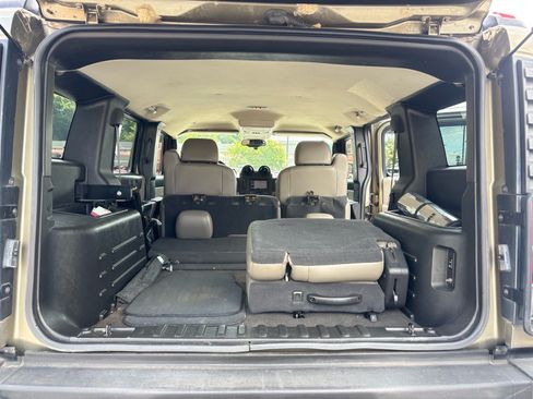 Used 2005 HUMMER H2 w/ Preferred Equipment Group AWD/4WD image 11
