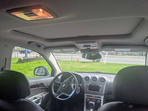 Used 2014 Chevrolet Captiva Sport LTZ FWD image 7